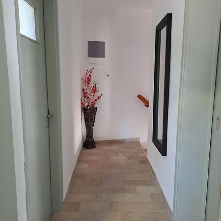 Makri Square Apartment Luaran gambar