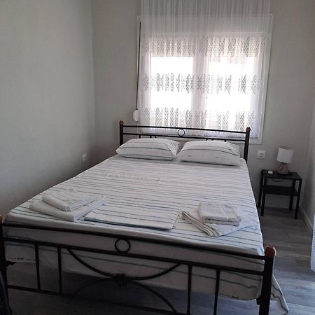 Makri Square Apartment Luaran gambar