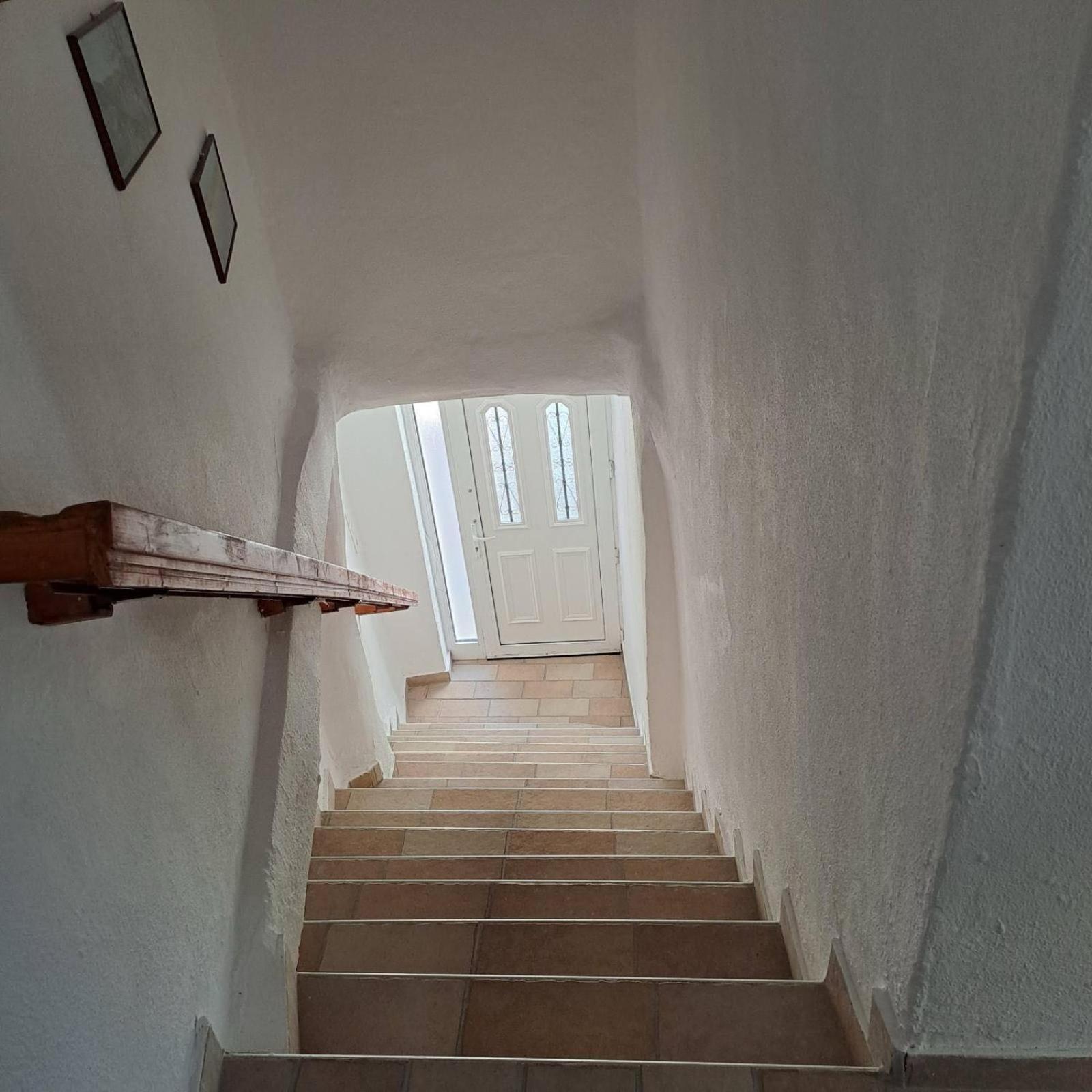 Makri Square Apartment Luaran gambar