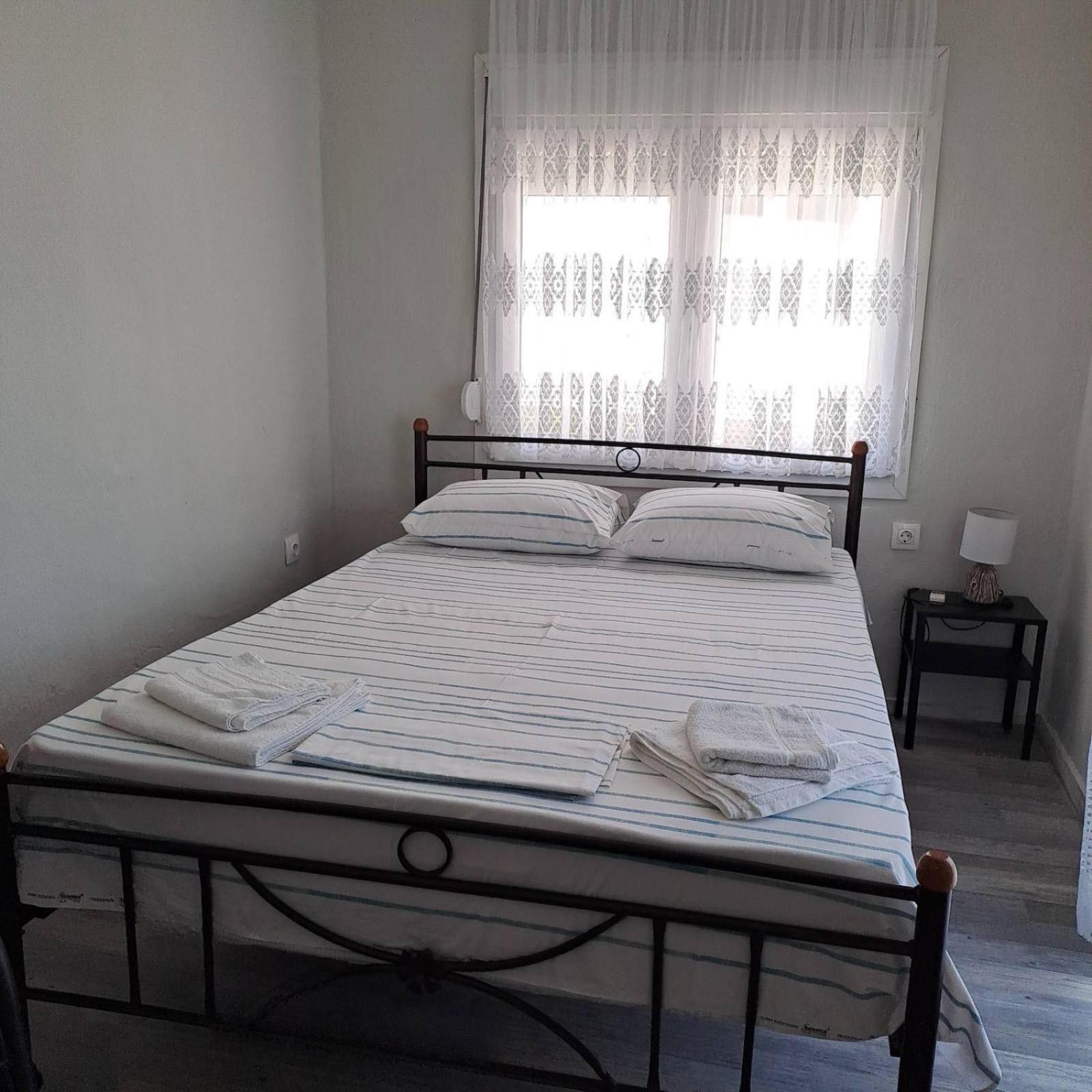 Makri Square Apartment Luaran gambar