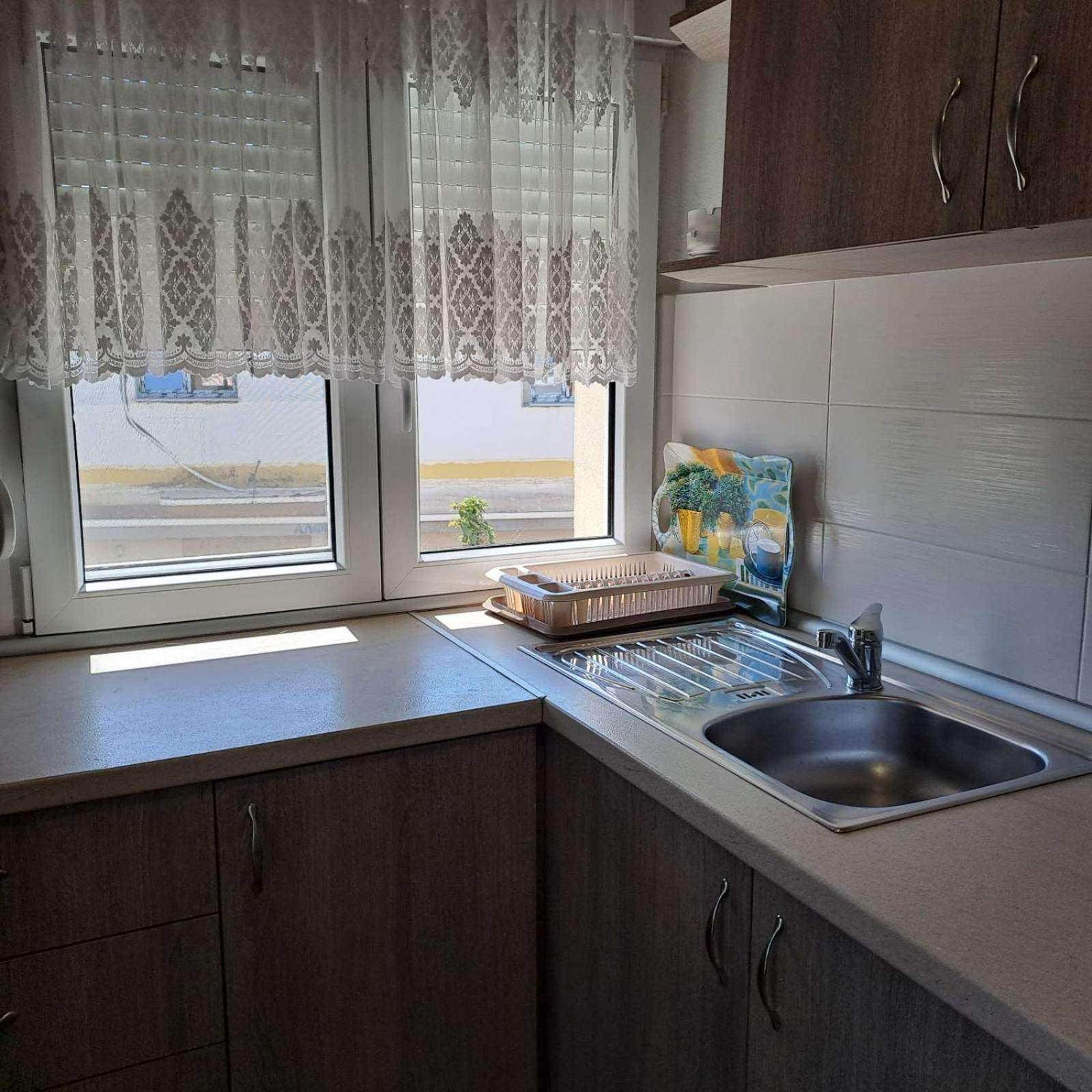 Makri Square Apartment Luaran gambar