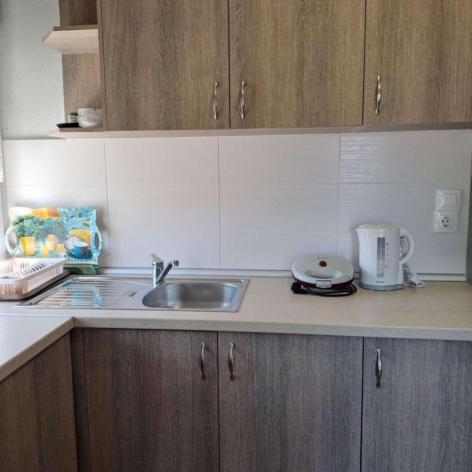 Makri Square Apartment Luaran gambar